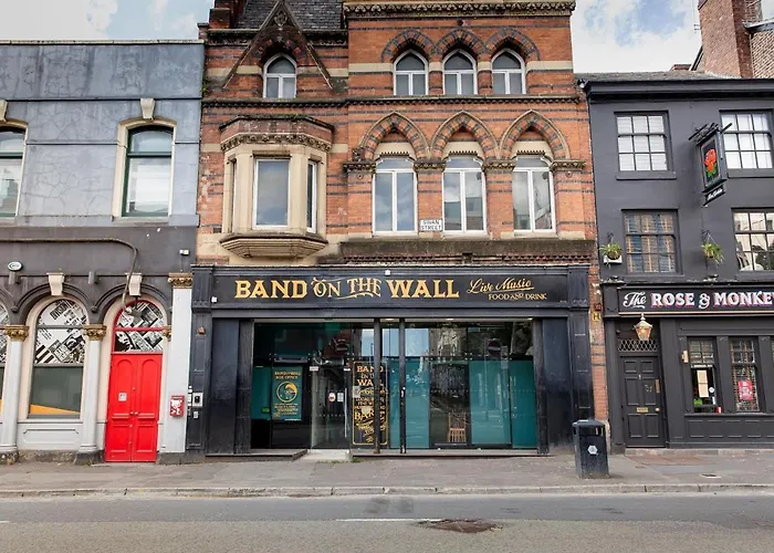 Lewis Apartment 3 Well Located Northern Quarter Sleeps Upto 8